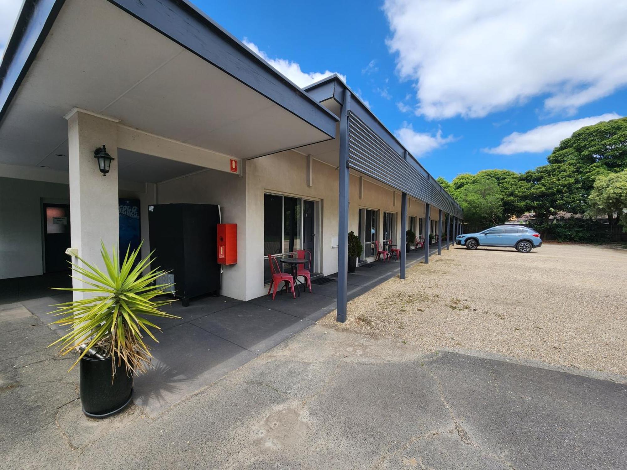 Motel24Seven And Apartments Sale Esterno foto