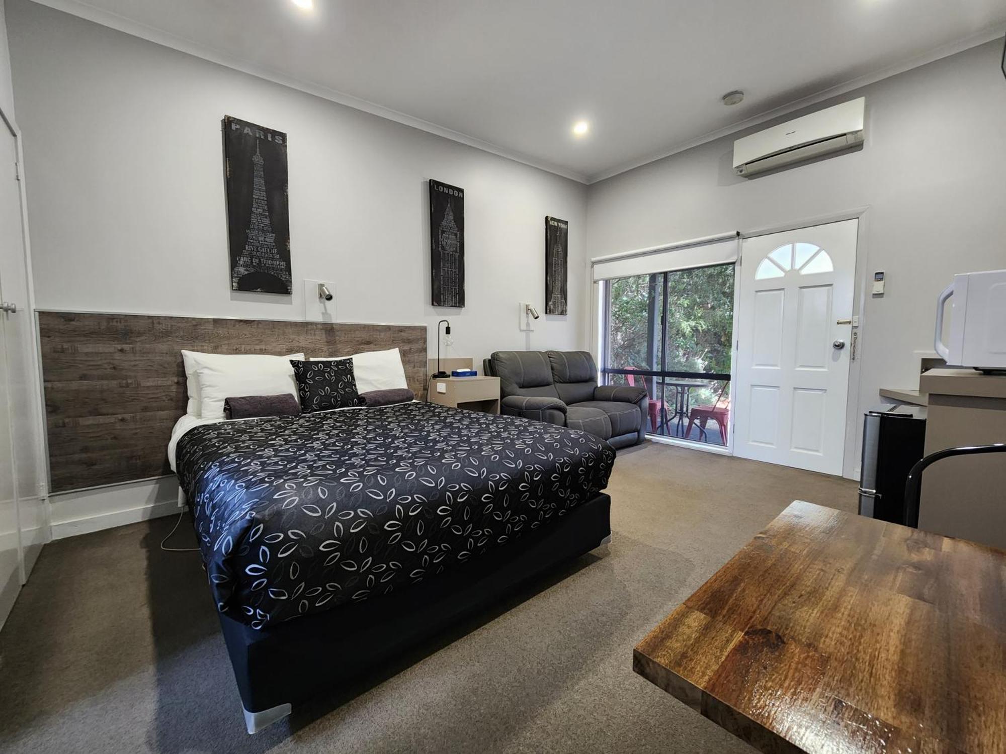 Motel24Seven And Apartments Sale Esterno foto