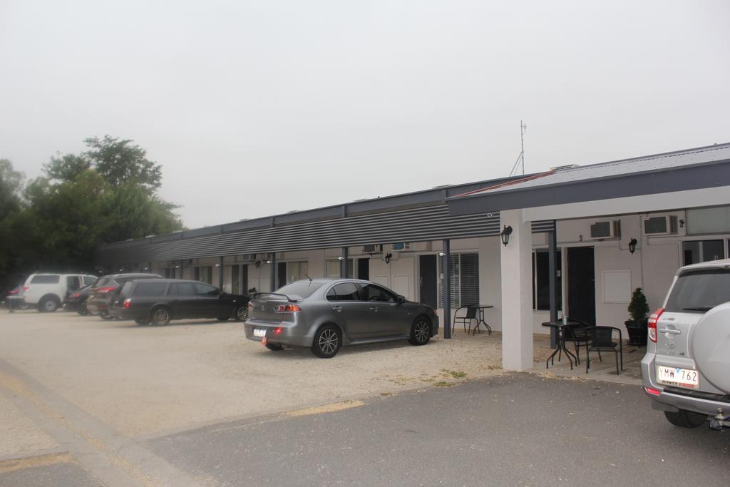 Motel24Seven And Apartments Sale Esterno foto