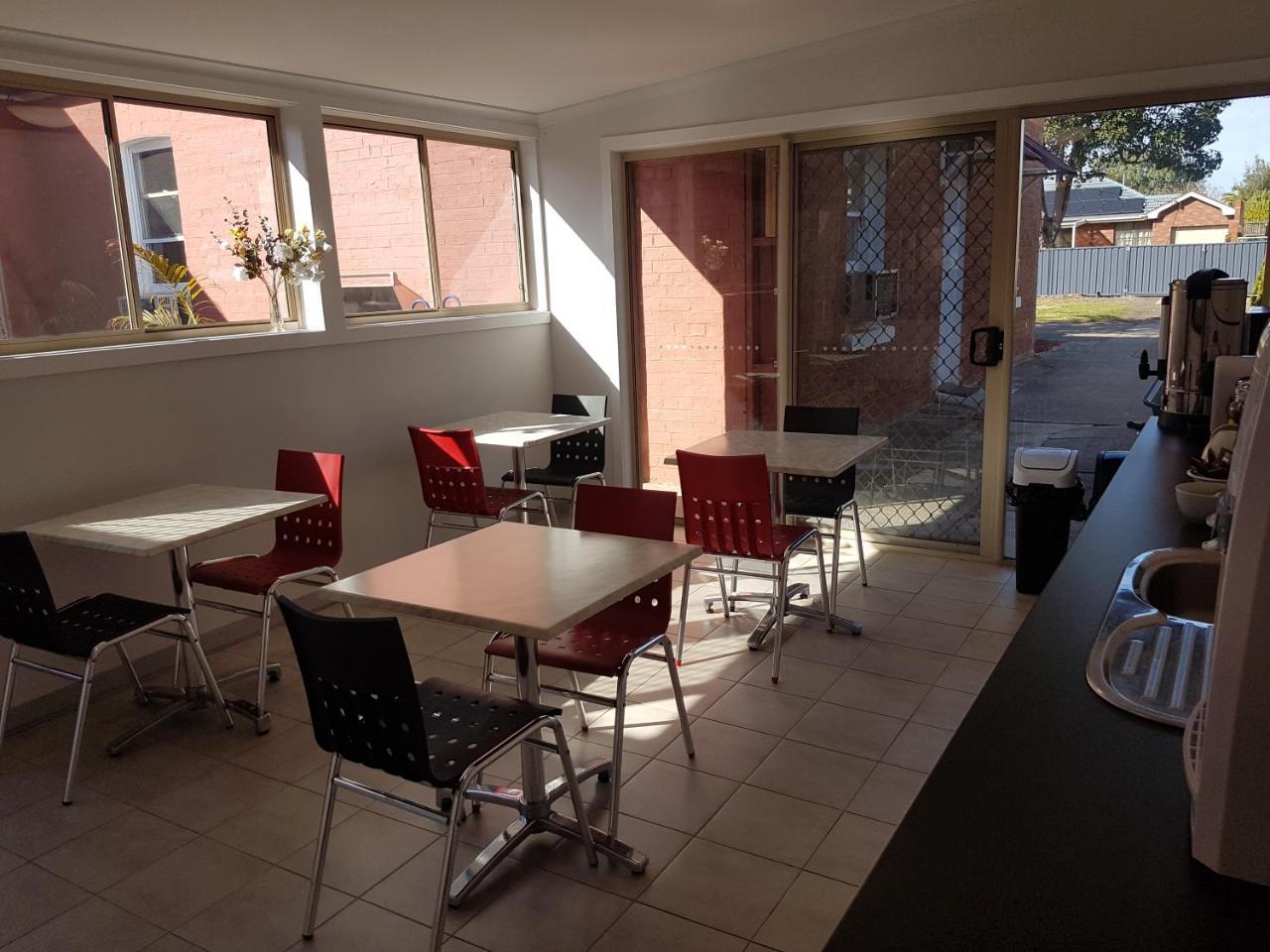 Motel24Seven And Apartments Sale Esterno foto